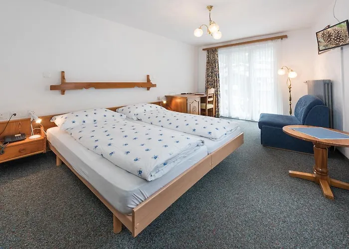 Rhodania מלון צרמט